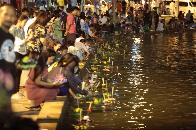 เปิดวิธี "ลอยกระทงออนไลน์" อยู่บ้านก็ลอยได้ ช่วยลดขยะด้วย