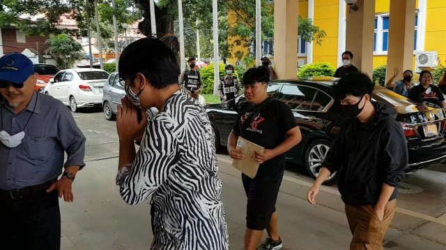 2แกนนำเข้าพบอัยการ-คดีม็อบลำปาง