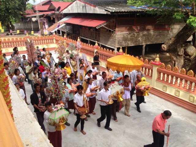 กฐินสามัคคีโปรยทานเครื่องนอนรับลมหนาว