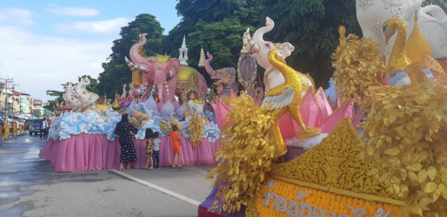 ยี่เป็งเชียงใหม่วิถีใหม่
