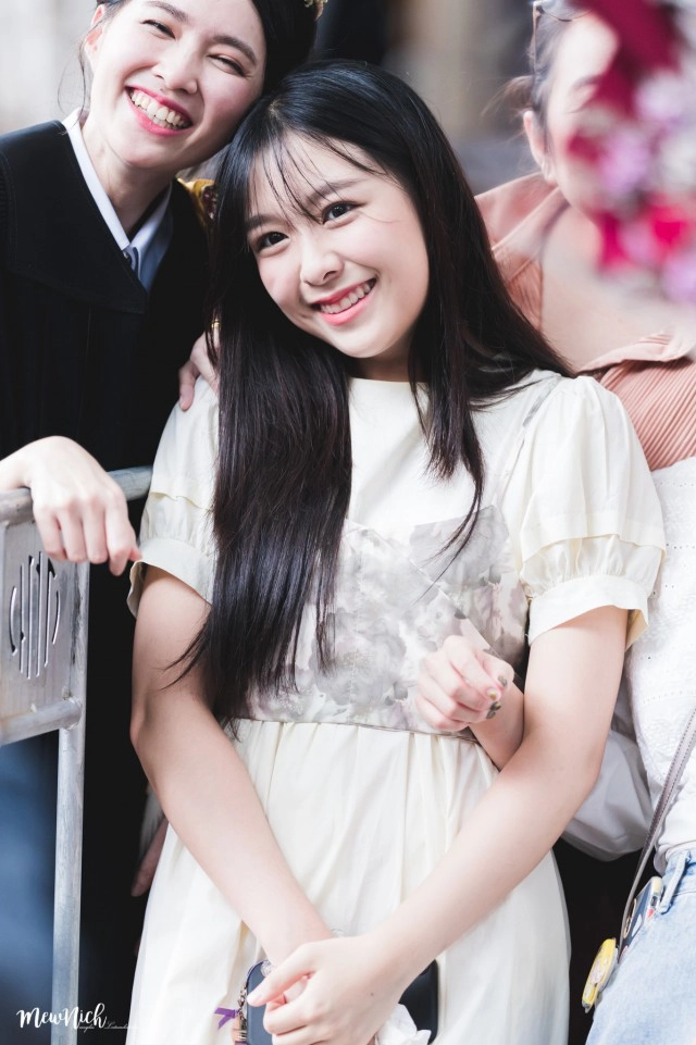 ยินดีด้วย "ออมCGM48" เข้ารับปริญญามธ. เกียรตินิยมอันดับ1