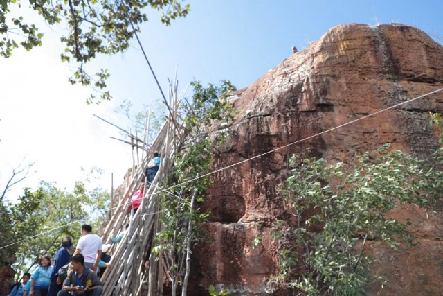 พิชิต"เขาช้างล้วง"-ปักธงชัยชื่อบ้านเมืองร่มเย็น