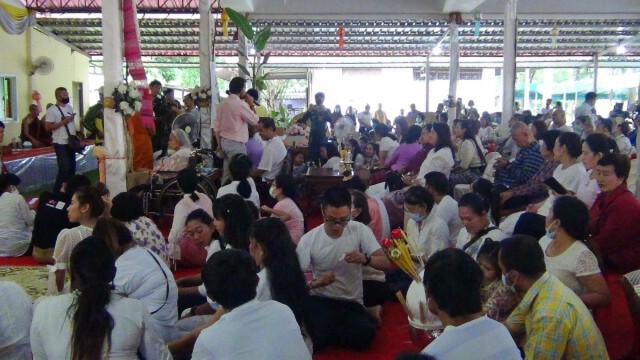 "บิณฑ์" เดินสายเชิญชวนปชช.ร่วมรับ"ในหลวง"เสด็จ
