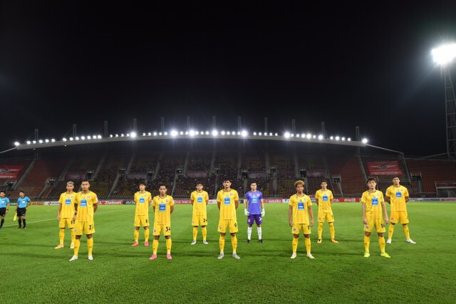 บีจี บุกไปชนะเชียงราย นำฝูง บุรีรัมย์ ถูกเมืองทอง เฉือน3-2