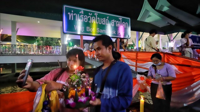 คึกคักบรรยากาศงานสืบสานประเพณีลอยกระทง และประกวดนางนพมาศจังหวัดปทุมธานี