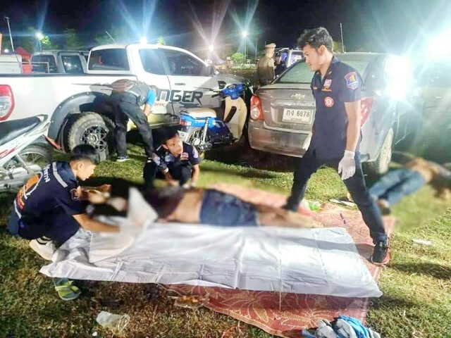 พ่อค้าลูกชิ้น ยิงคู่อริดับ 3 ศพ ในงานลอยกระทง หนีตายวุ่น