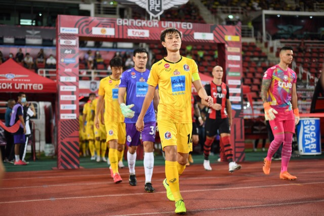 บีจี บุกไปชนะเชียงราย นำฝูง บุรีรัมย์ ถูกเมืองทอง เฉือน3-2