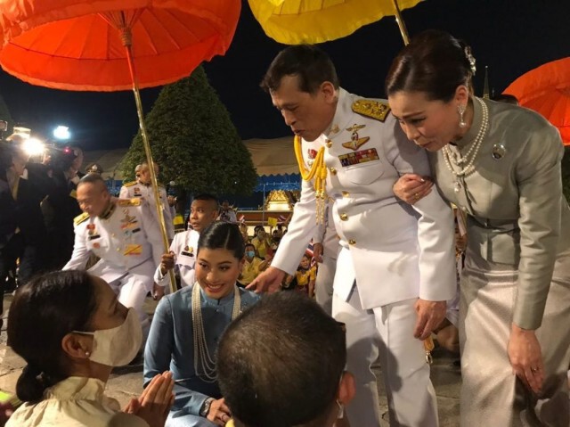 ‘นก สินจัย’โพสต์ภาพสุดประทับใจ เฝ้ารับเสด็จฯ