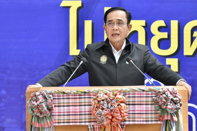 "ประยุทธ์"พบชาวเกาะสมุยให้ความมั่นใจเศรษฐกิจไทยกำลังฟื้น