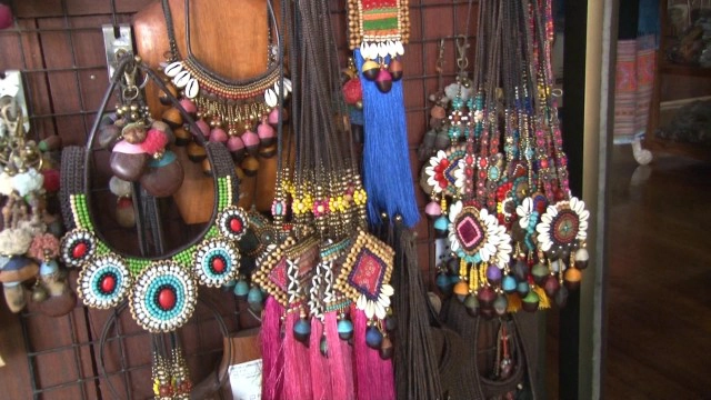 เครื่องประดับ "มะค่าโมง"-โอทอป5ดาว