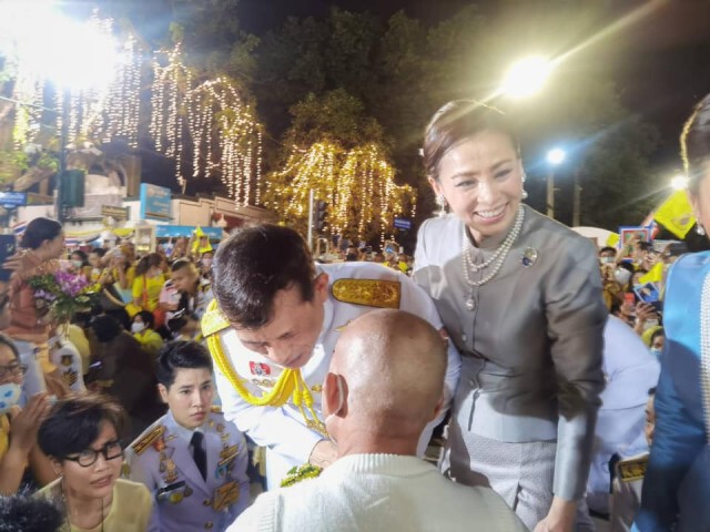 "พุทธะอิสระ" แจงปมถุงเงินบริจาค วันเฝ้ารับเสด็จ