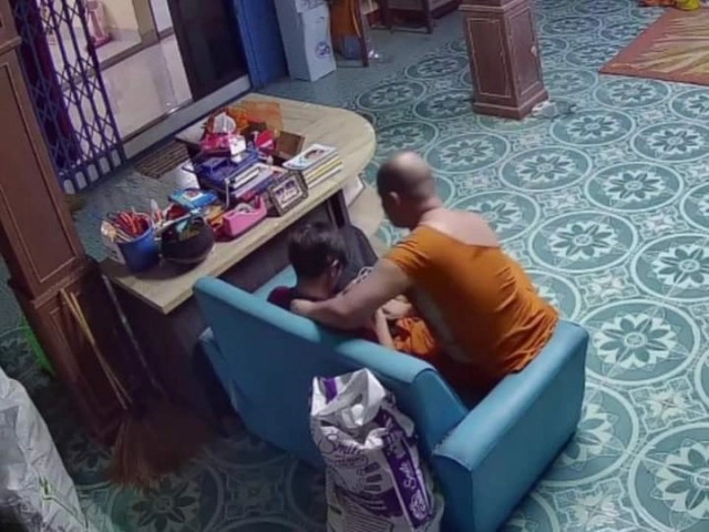 คลิปชัด เจ้าอาวาสล่วงละเมิดทางเพศเด็กชาย