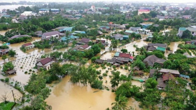 ควันหลง "พายุโมลาเบ" เข้าถล่มเวียดนามเสียหายหนัก