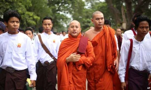 พระวีระธูเข้ามอบตัว หลังหลบอยู่เป็นปี