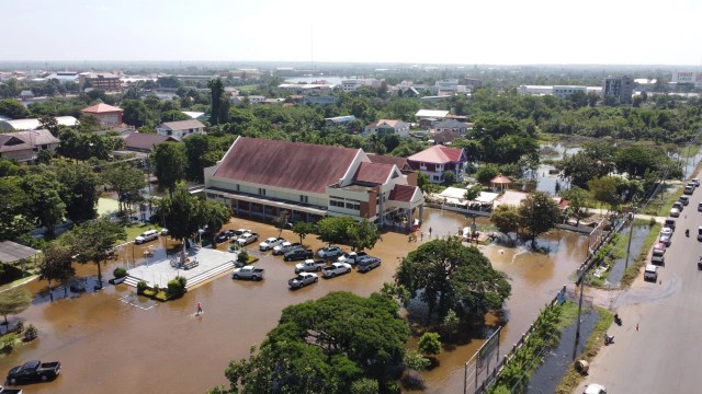 น้ำมูลสูงศูนย์ราชการพิมายยังท่วม