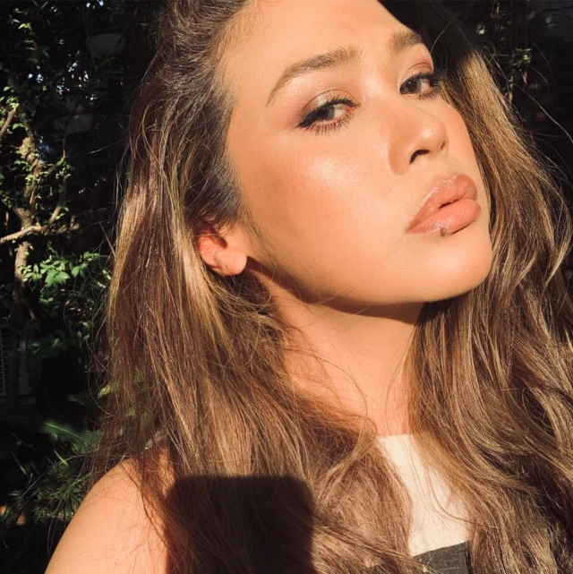 ทวิตเดือด! "ทราย" หัวร้อนเจอดราม่าซื้อกุ้งเผาเยี่ยมเเกนนำม็อบ"รุ้ง-เพนกวิน-ไมค์"