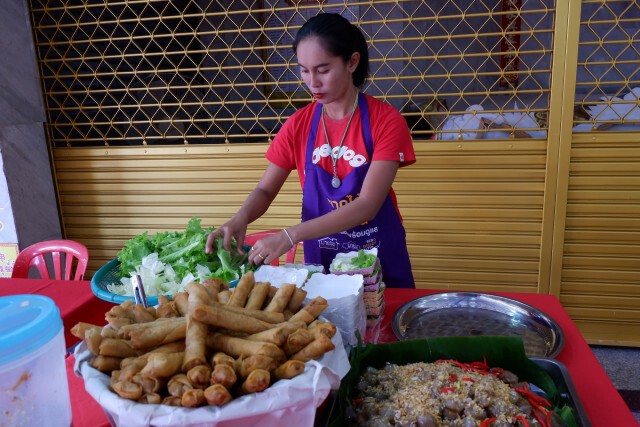 งานงิ้วปะทะมหกรรมอาหารนานาชาติ