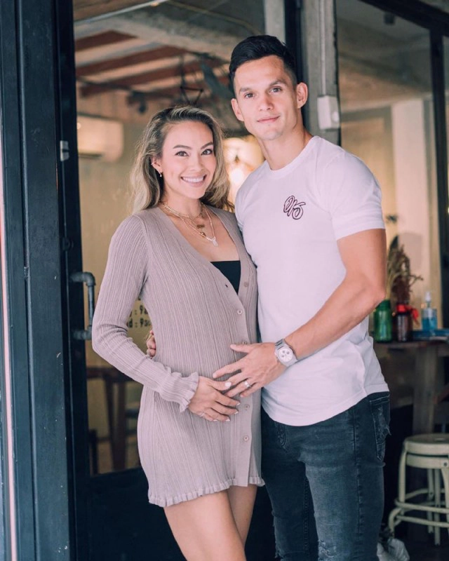 "เทย่า โรเจอร์ส" นุ่งบิกินี่เซ็กซี่ อวดครรภ์ว่าที่คุณแม่ หุ่นเป๊ะสุด!