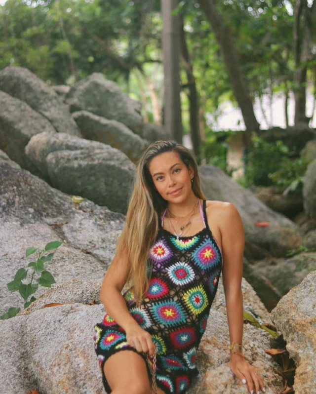 "เทย่า โรเจอร์ส" นุ่งบิกินี่เซ็กซี่ อวดครรภ์ว่าที่คุณแม่ หุ่นเป๊ะสุด!