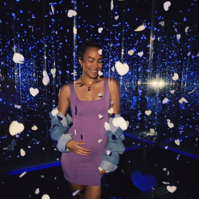 "เทย่า โรเจอร์ส" นุ่งบิกินี่เซ็กซี่ อวดครรภ์ว่าที่คุณแม่ หุ่นเป๊ะสุด!