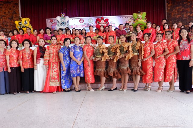งานงิ้วปะทะมหกรรมอาหารนานาชาติ