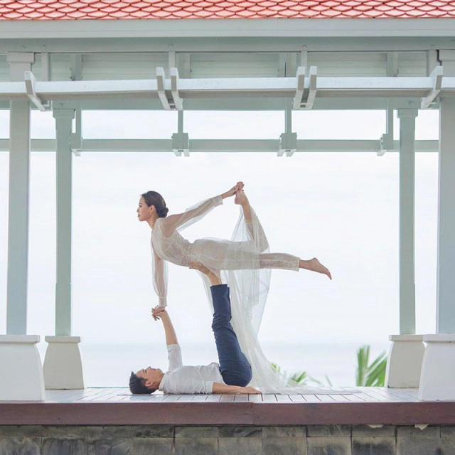 "เปปเปอร์ UHT" กับว่าที่เจ้าสาว เผยภาพพรีเวดดิ้ง "จูบแบบกลับหัว"