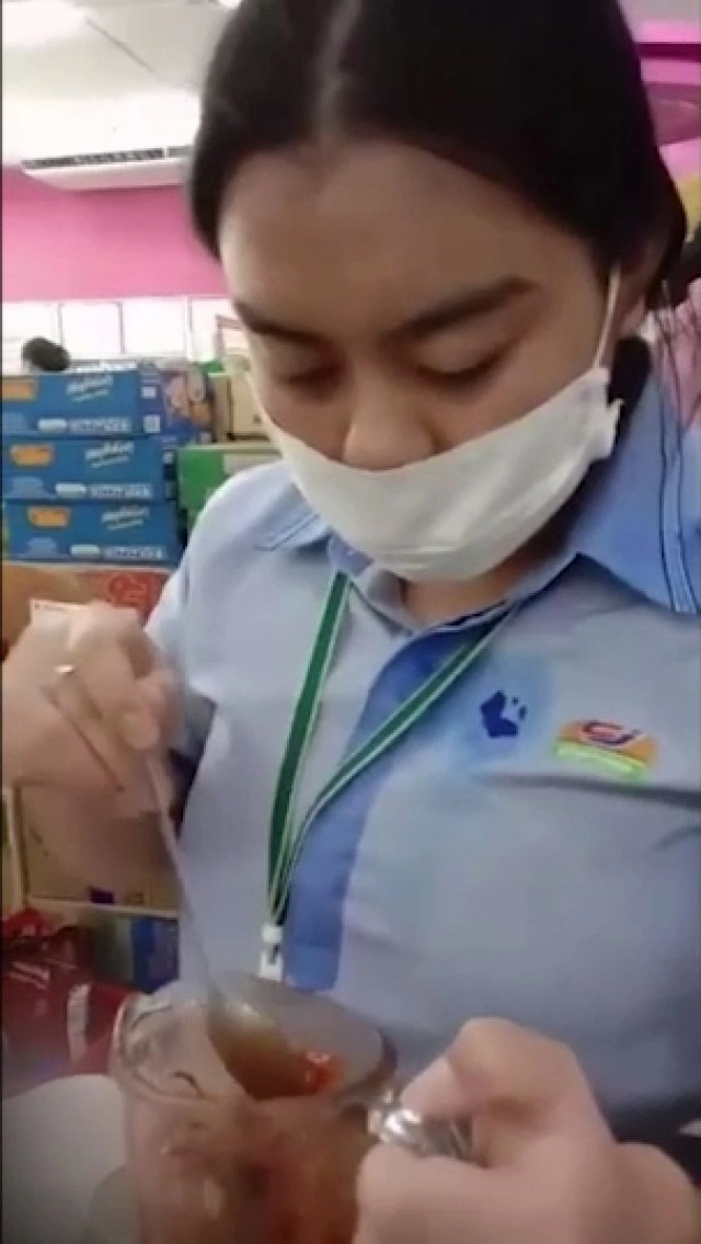 "อ.เจษฎ์" แจง คลิปสาวเจอพยาธิในปลากระป๋อง ที่แท้แค่กระดูกสันหลัง