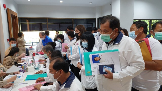ปธ.กกต.ย้ำห้ามข้าราชการการเมืองช่วยหาเสียง