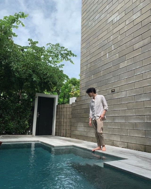 ชาวเน็ตให้กำลังใจ "ไมค์" หลังโพสต์ยืนตรงปากเหวจะเห็นอะไรมากกว่า