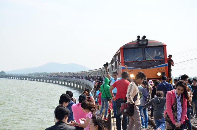 จัดขบวนพิเศษรถไฟลอยน้ำ กรุงเทพ–เขื่อนป่าสักชลสิทธิ์ เริ่มจำหน่าย 5 พ.ย.