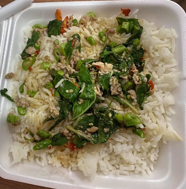 สาวเสียความรู้สึก สั่งข้าวกระเพราหมูสับแทบร้องหาหมูไม่เจอ!!