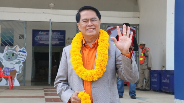 "ตรีเพชร"อดีตส.ส.ลงชิงเก้าอี้นายกฯอบจ.