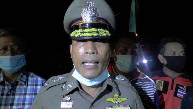 ผัวหลอนคว้าค้อนทุบหัวเมียลูกและจุดไฟเผาย่างสด 2 ศพ