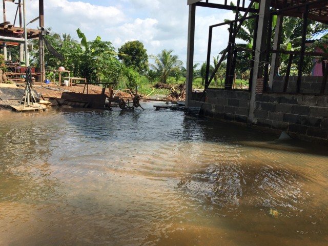 ท่วมซ้ำโรงเรียนบ้านกอก น้ำล้นเขื่อนลำพระเพลิงอีกรอบ