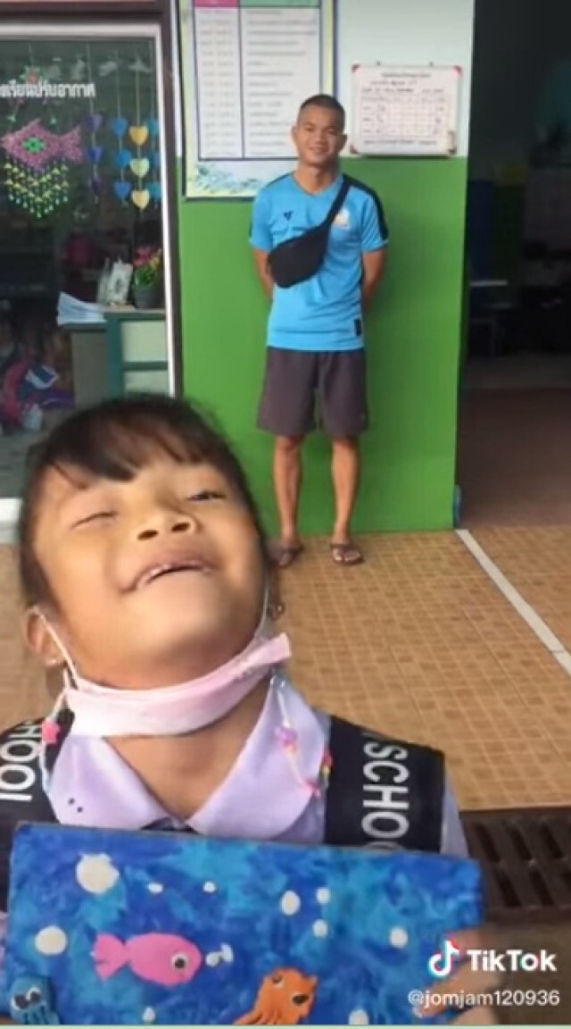 พ่อกลับมาแล้ว ความยินดีของลูกสาว และครอบครัว