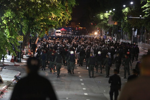 ดร.ศุภชัย แนะ เมินชุมนุม มุ่งกำจัดโรคระบาด