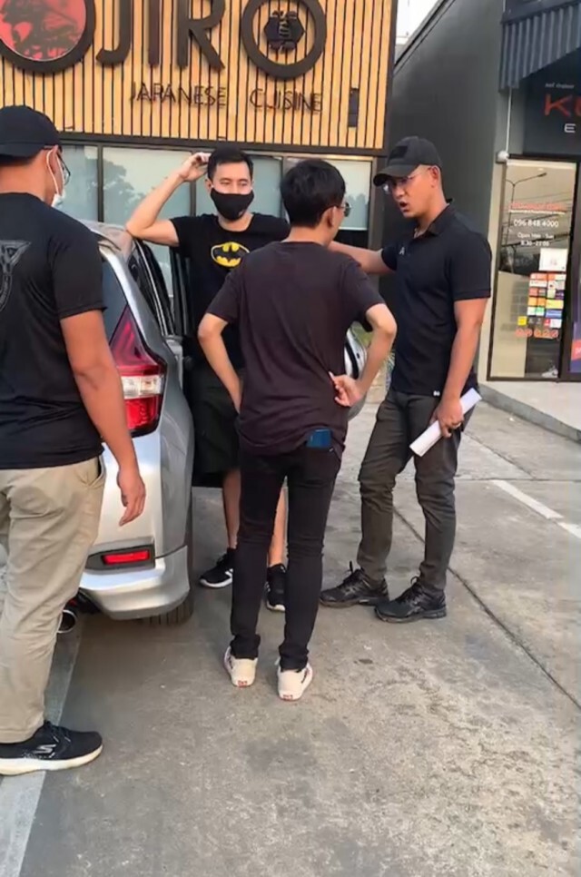 คอมมานโด ล่อซื้อหนุ่มนักตุ๋น หลอกขายโมเดลรถ
