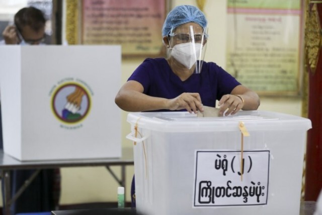 เลือกตั้งเมียนมาคึกคัก! ปชช.แห่ใช้สิทธิภายใต้มาตรการคุมโควิด-19