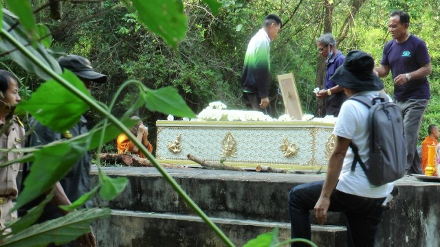 ลืออาถรรพ์ผีตายทั้งกลม วิญญาณแค้นปลูกบ้านทับที่