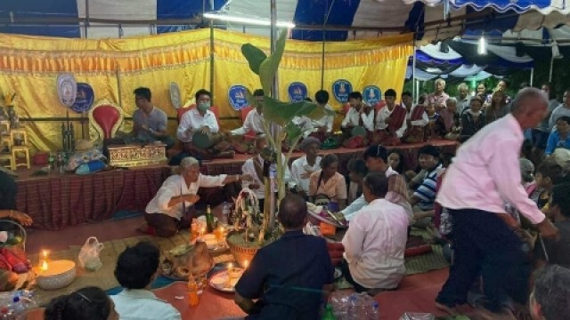 สัญญาเป็นสัญญา!! หนุ่มแต่งงานกับแฟนสาวไร้ลมหายใจ จ่ายสินสอดครบ 4 แสน