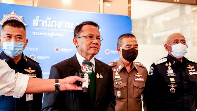 "สมศักดิ์" เร่งขยายผลปราบเครือข่ายค้ายา ตั้งเป้ายึดทรัพย์เพิ่ม 10 เท่า