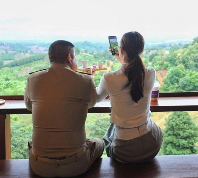 ครม.ตั้งเมีย"ธรรมนัส"เป็นขรก.การเมือง