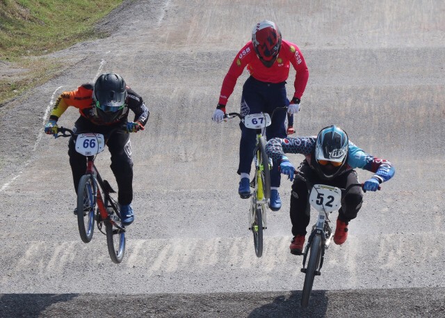 4 นักปั่นทีมชาติคว้าแชมป์BMX ประเทศไทยถ้วยพระราชทาน