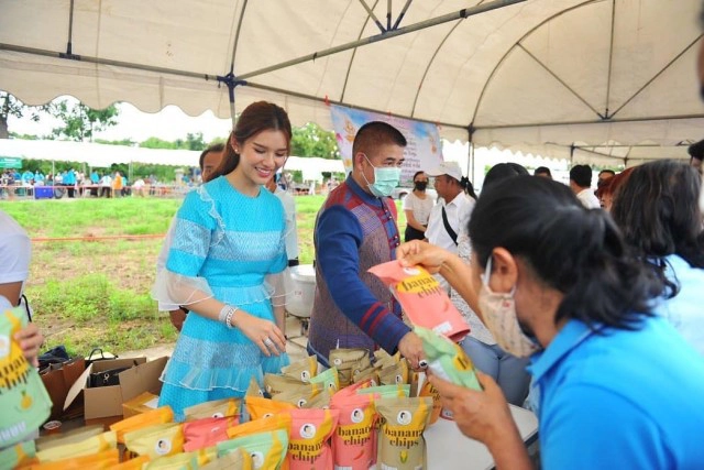 เปิดดีกรีไม่ธรรมดาเมียผู้กองนัส "จุ๊บจิ๊บ ธนพร" สวยและรวยมาก