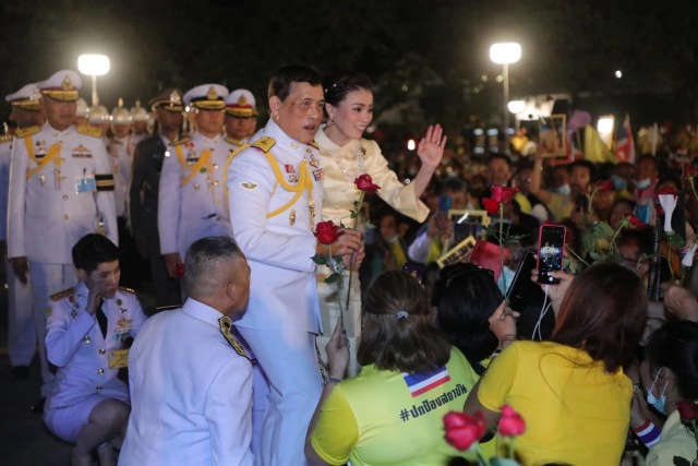 "ในหลวง" ทรงลงพระอักษรถึงชาวอุดร "ขอบใจในความรักและกำลังใจ"