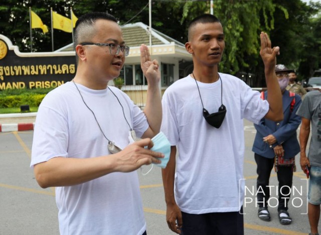 "อานนท์" ย้ำ 10 ข้อเสนอเกี่ยวกับสถาบันพระมหากษัตริย์ หลังจะมีการประนีประนอม