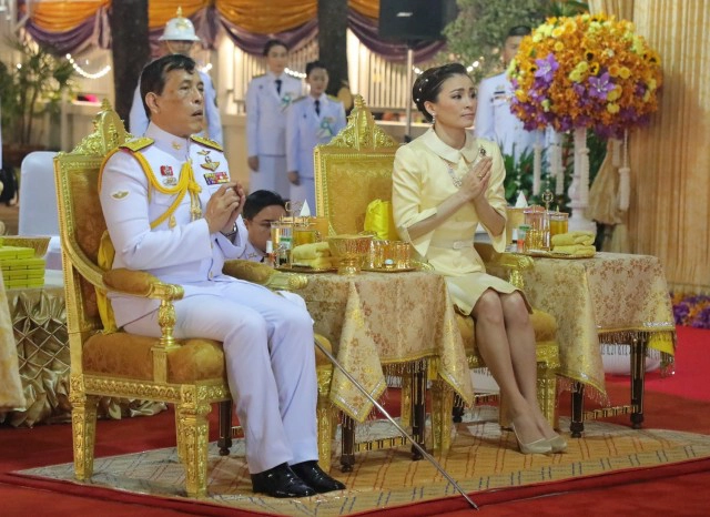 "ในหลวง" ทรงลงพระอักษรถึงชาวอุดร "ขอบใจในความรักและกำลังใจ"