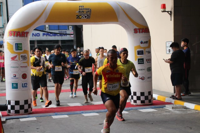 ปอดเหล็กรัสเซียสร้างสถิติใหม่วิ่งขึ้น"ใบหยก"