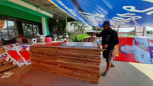 ร้านป้ายคึกคักหลังประกาศเลือกอบจ.