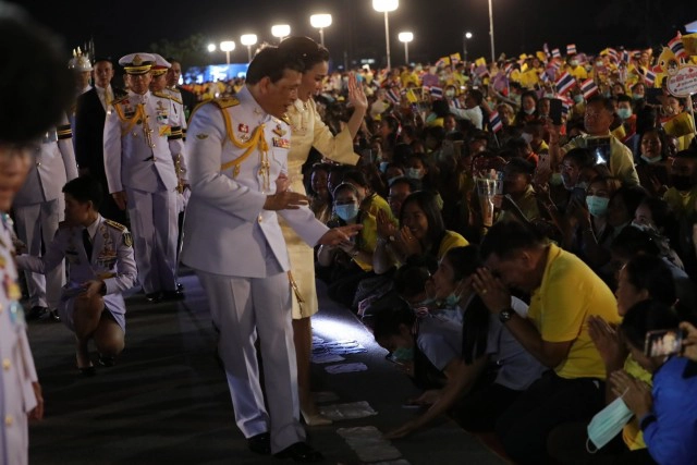"ในหลวง" ทรงลงพระอักษรถึงชาวอุดร "ขอบใจในความรักและกำลังใจ"